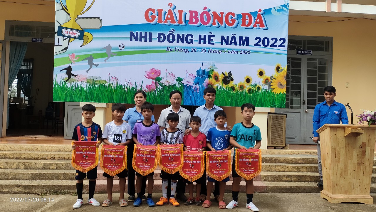 UBND XÃ EA YIÊNG, BAN CHỈ ĐẠO HOẠT ĐỘNG HÈ KHAI MẠC GIẢI BÓNG ĐÁ NHI ĐỒNG HÈ NĂM 2022